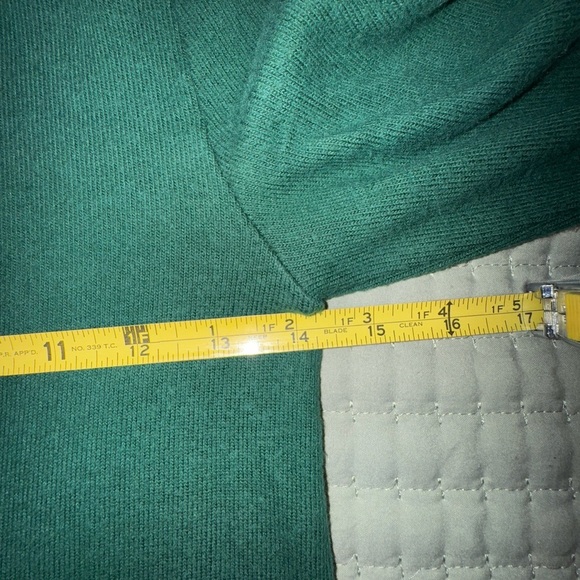 Reformation Cydney Forest green mock neck top. Size XS. VGUC. - Picture 4 of 16